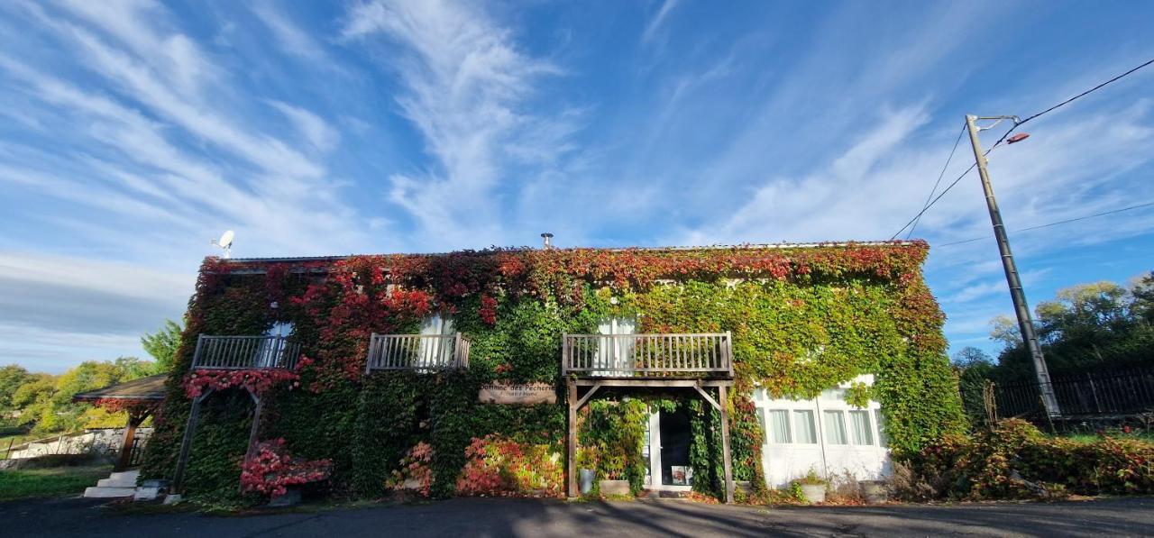 Domaine Des Pecheries Montel-de-Gelat Exteriör bild